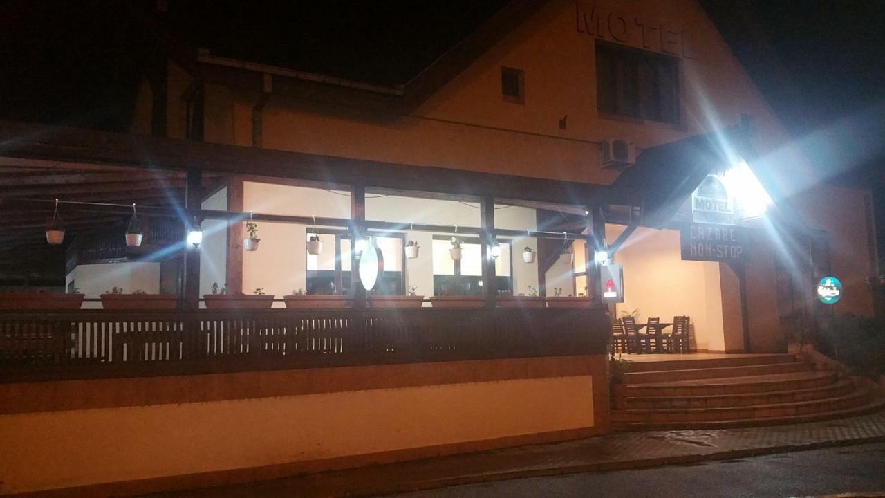 Motel Restaurant Lowe Deva Exterior photo