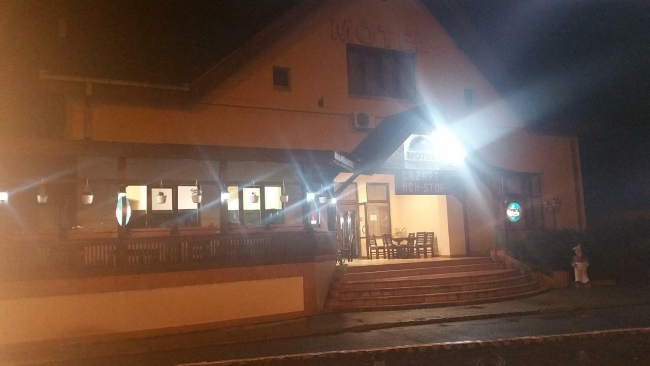 Motel Restaurant Lowe Deva Exterior photo